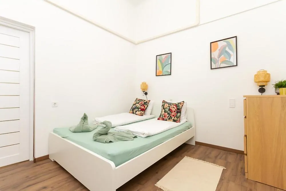 Kertesz Luxe Budapest By Nw 0*,  Hungary
